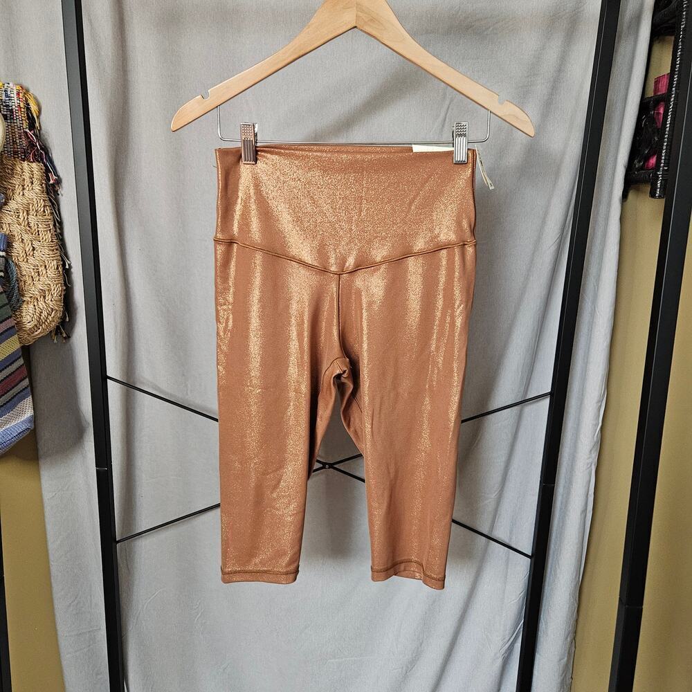 Offline by Aerie Cropped High-Rise Yoga Shorts Size L NWT